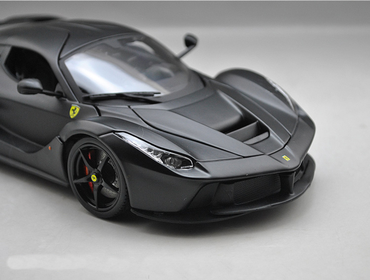 1/18 BBurago Signature Series Ferrari LaFerrari (Matte Black) Diecast Car Model