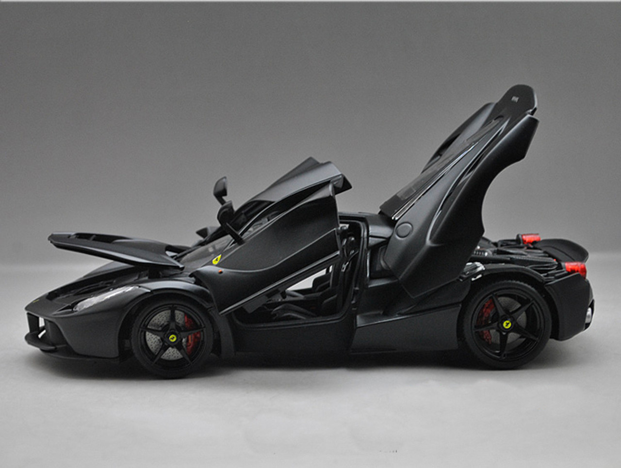 1/18 BBurago Signature Series Ferrari LaFerrari (Matte Black) Diecast Car  Model