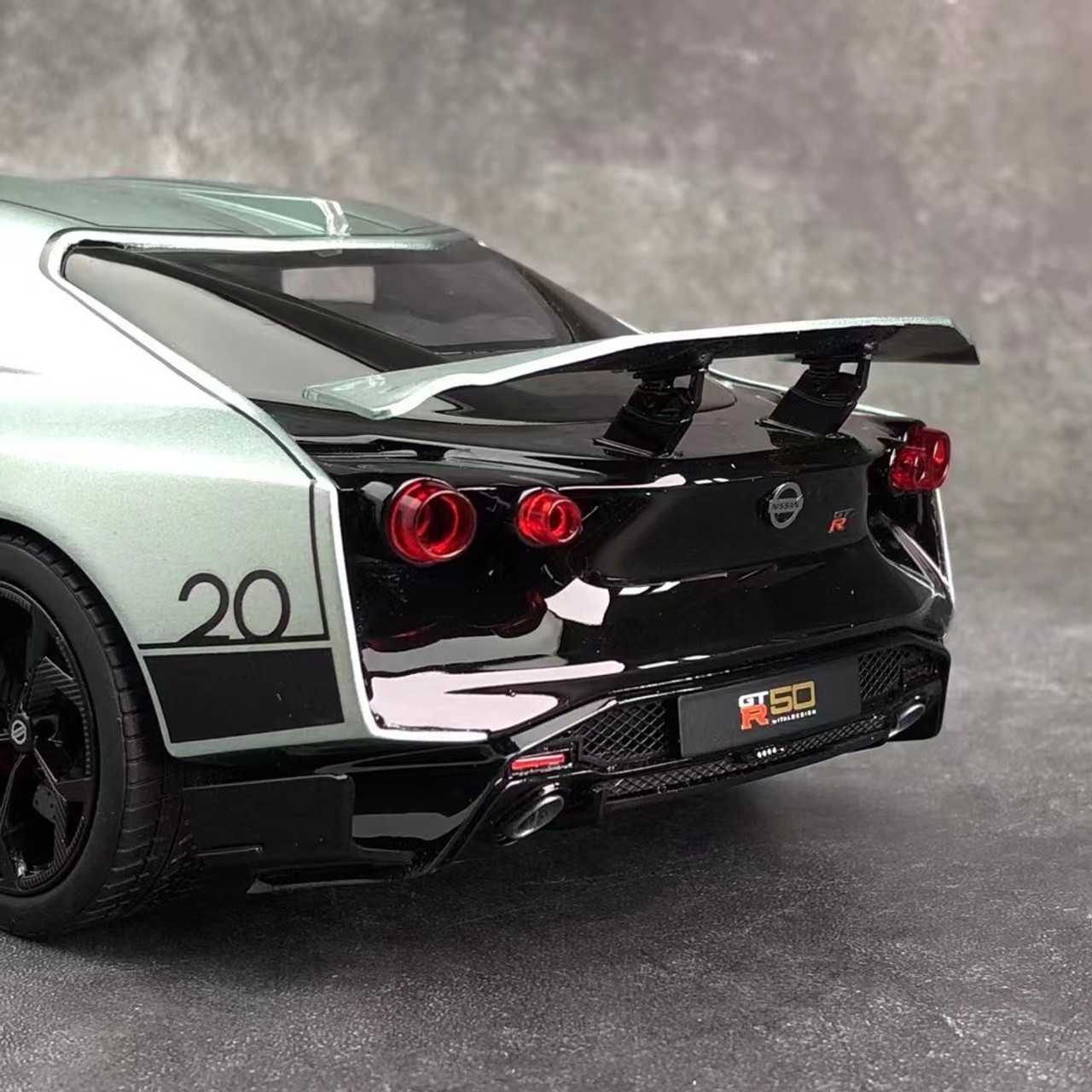 最安値通販GT SPIRIT 1/18 GT-R R50 GREEN 乗用車