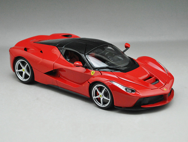 1/18 BBurago Signature Series Ferrari LaFerrari (Red) Diecast Car