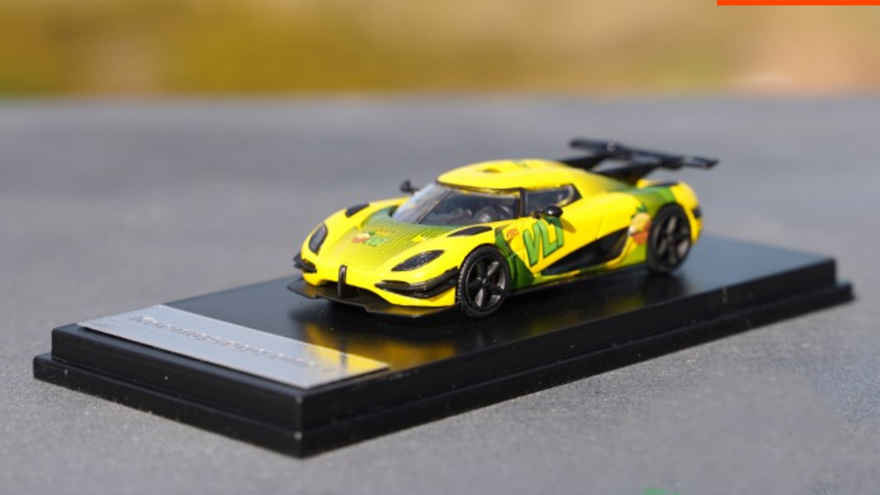 1/64 Koenigsegg ONE:1 (Yellow) VLT Decal Diecast Car Model