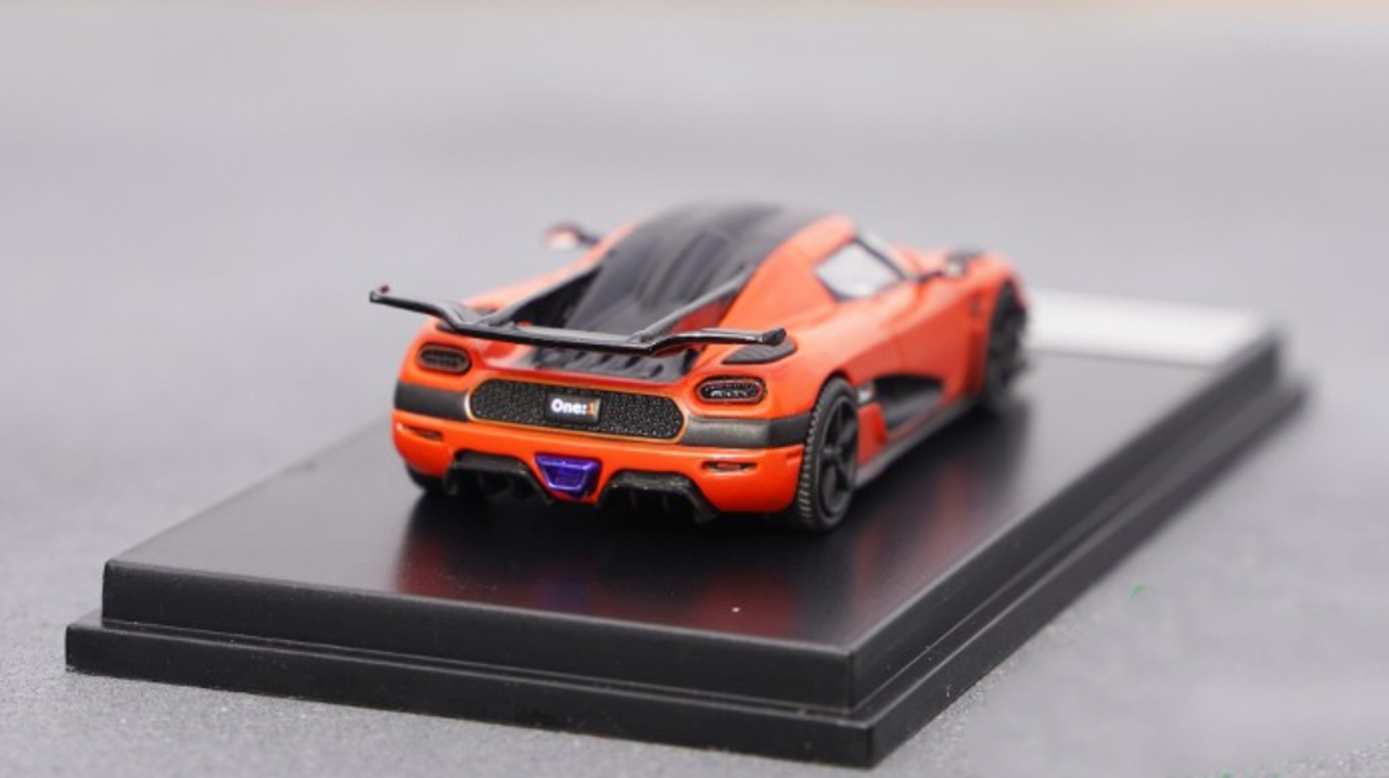 1/64 Koenigsegg ONE:1 (Orange) Diecast Car Model