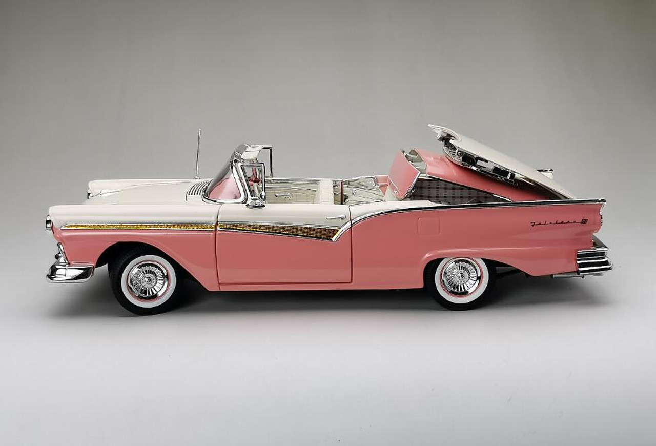 1/18 Sunstar 1957 Ford Fairlane 500 Skyliner (Sunset Coral Red & Colonial  White) Diecast Car Model