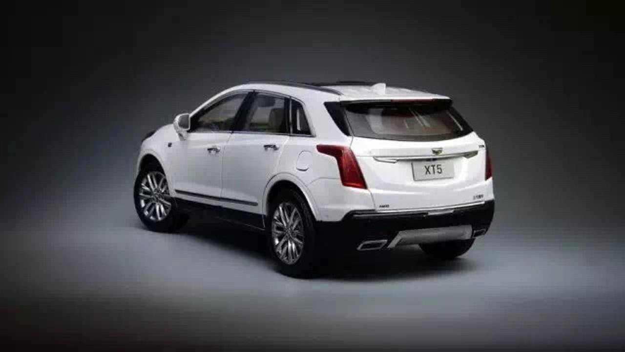 1/18 Dealer Edition Cadillac XT5 (White) Diecast Car Model