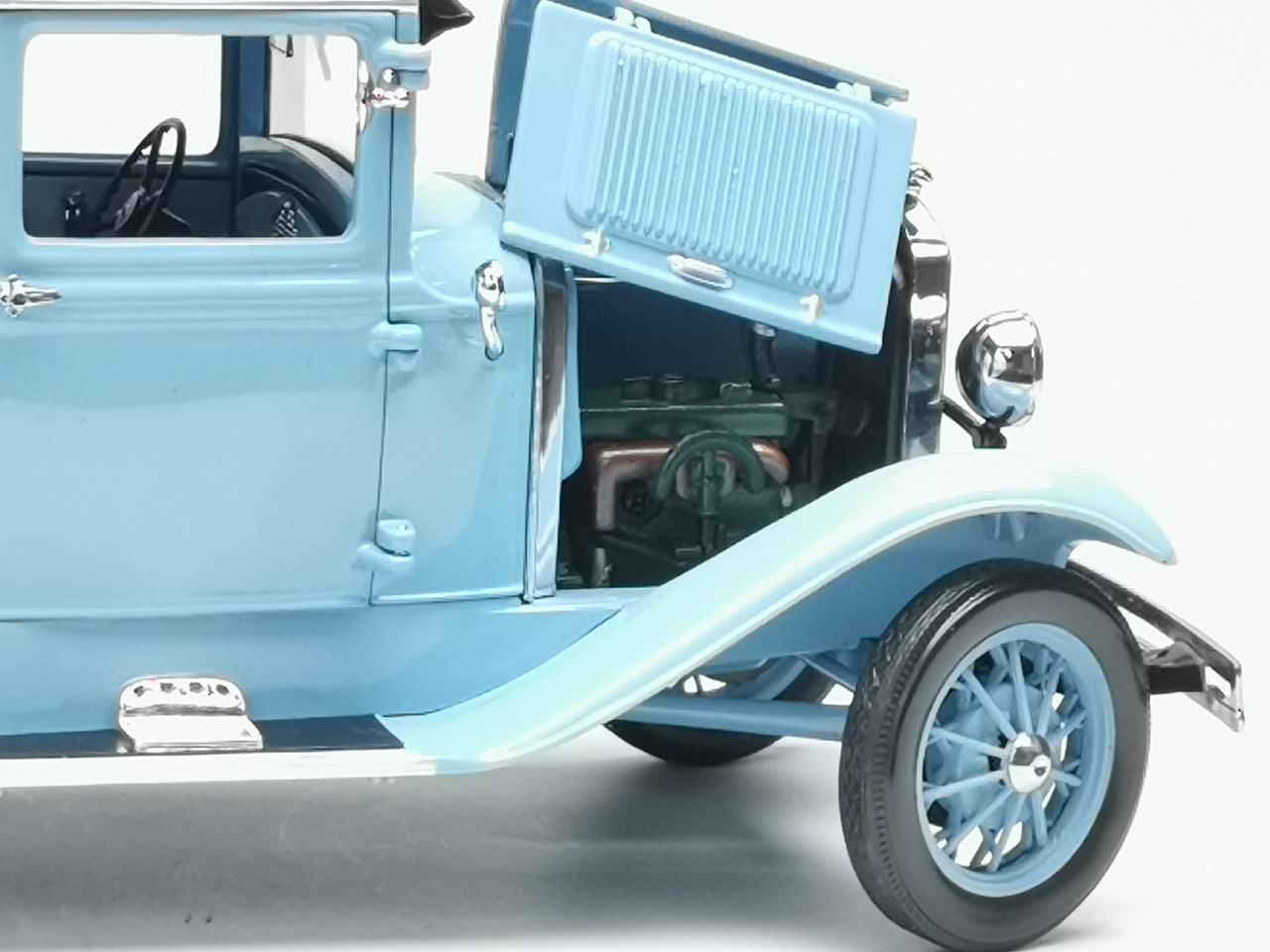 1/18 1931 Ford Model A Roadster - Powder Blue Diecast Car