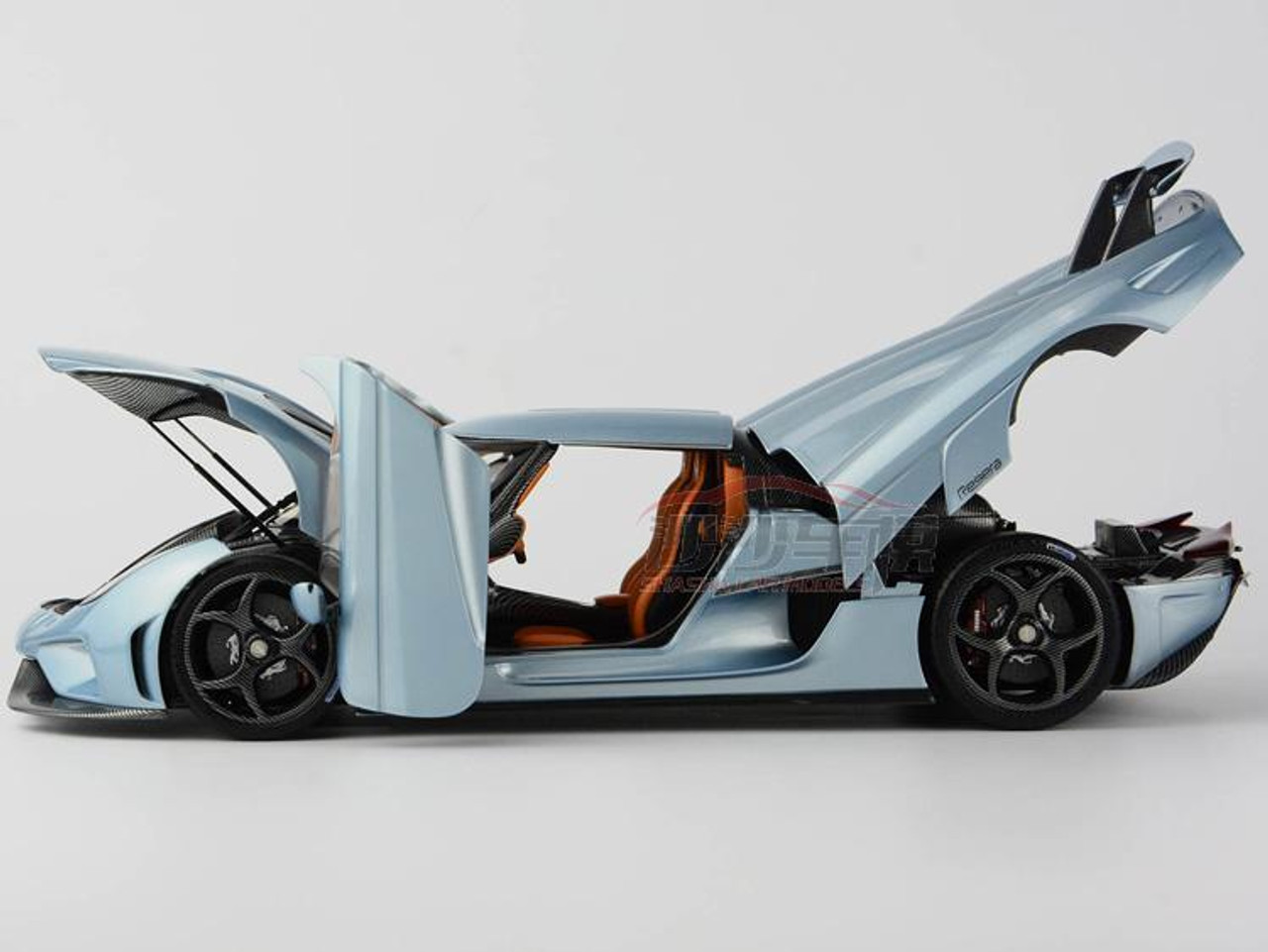 FrontiArt Koenigsegg Regera 1/18 ミニカー 1/18 FrontiArt Avant Koenigsegg Regera in Light Blue Leather