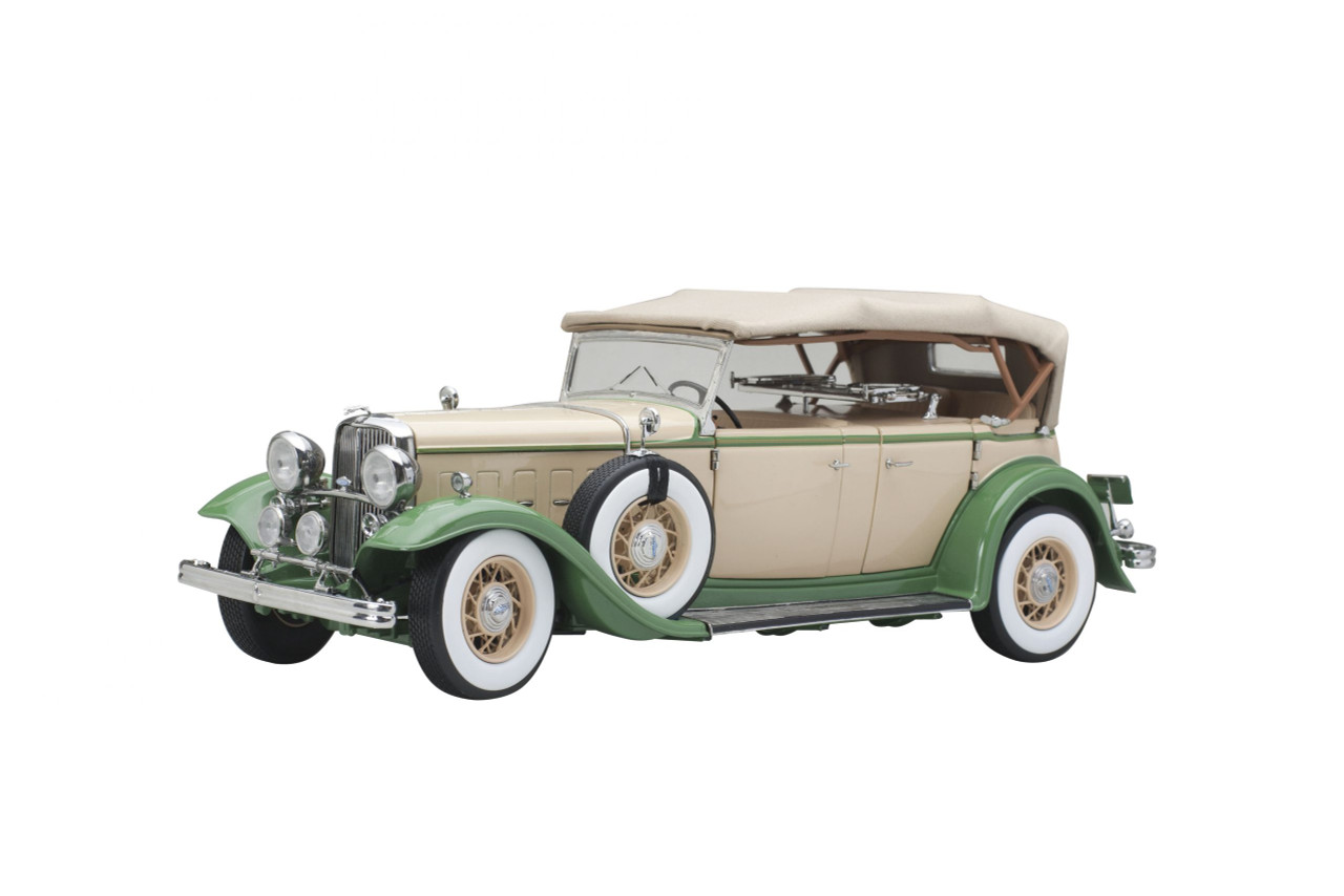 1/18 1932 Ford Lincoln KB Top Up - Light Tan / Light Green Diecast Car Model