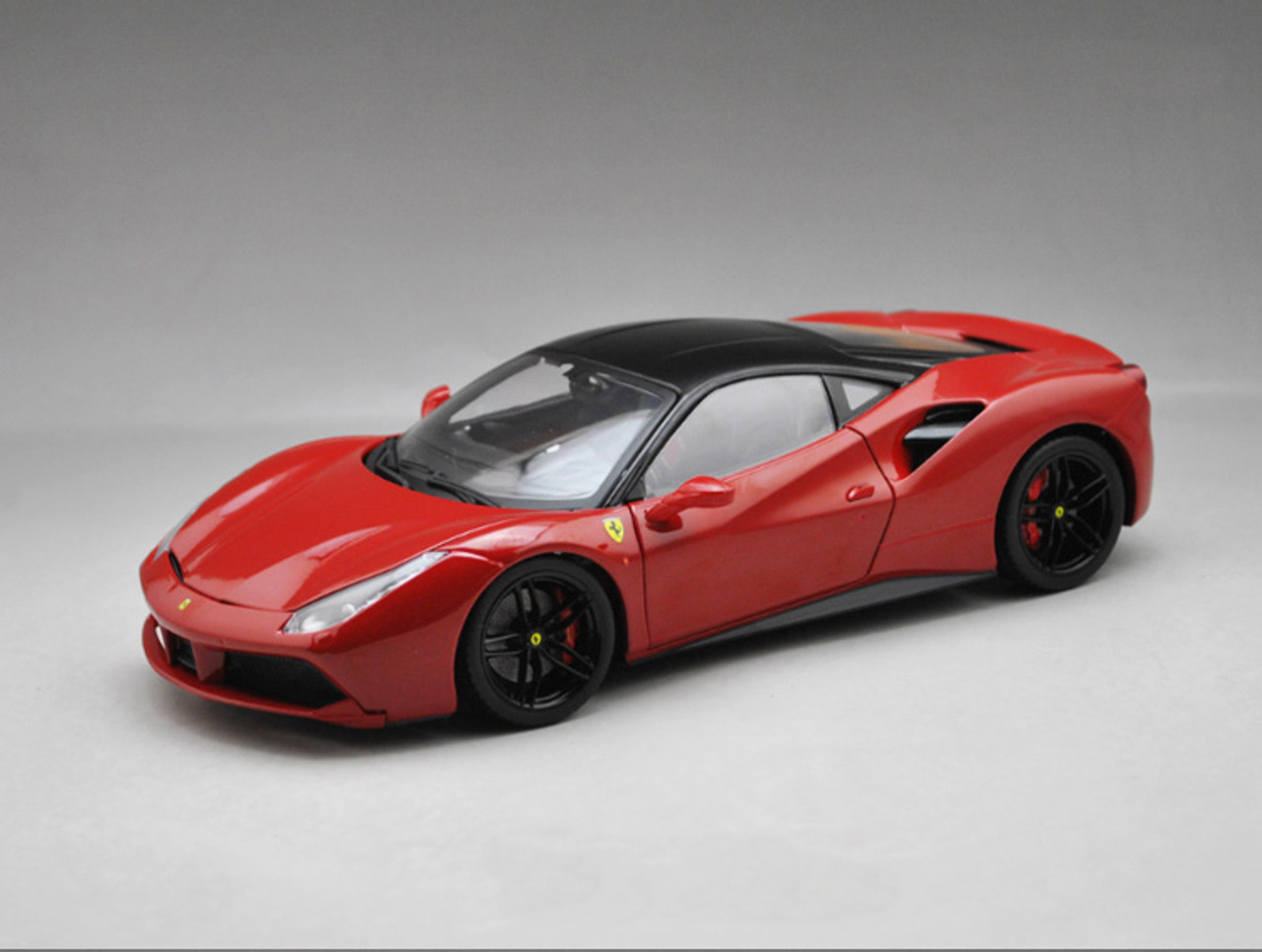 1/18 BBurago Signature Ferrari 488 GTB 488GTB (Red) Diecast Car Model