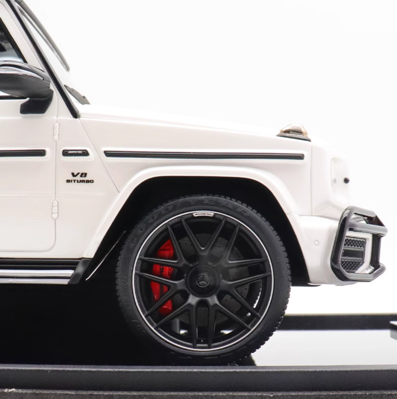 1/18 MH Motorhelix Mercedes-Benz Mercedes G63 AMG (White) Resin Car Model  Limited 60 Pieces