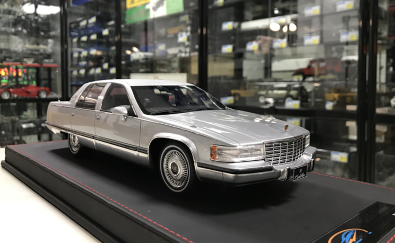 1/18 VAV 1993 Cadillac Fleetwood Brougham (Silver) Resin Car Model Limited