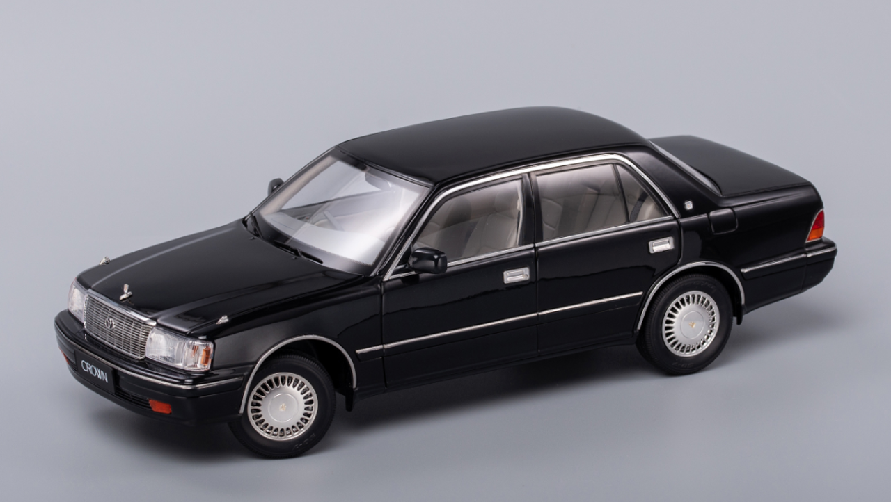 1/18 Toyota Crown 10th Generation JZS155 (S150; 1995–2001) (Black) Diecast Car Model