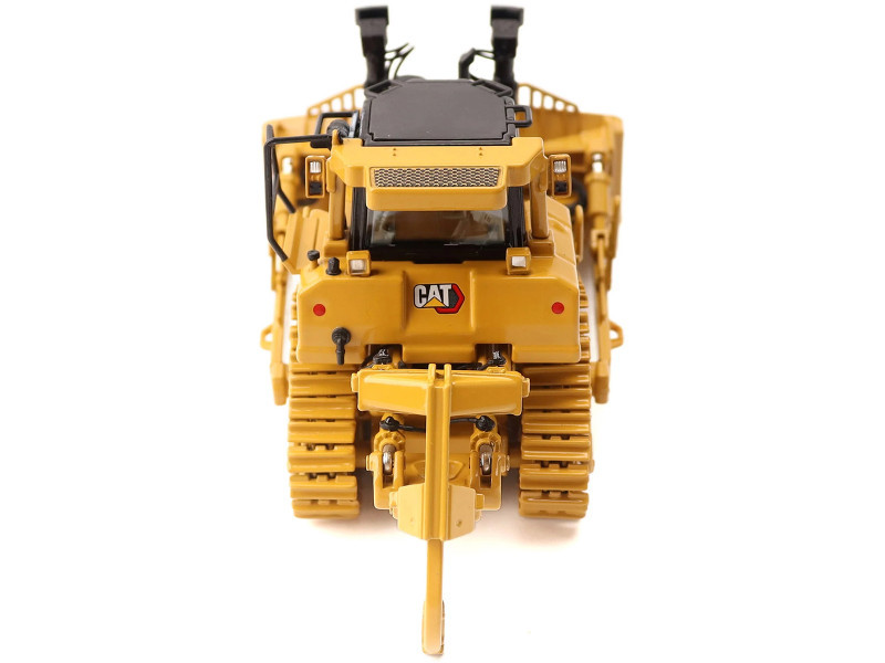 CAT Caterpillar D8T Track Type Tractor Dozer with 8U Blade and Operator "High Line Series" 1/50 Diecast Model by Diecast Masters