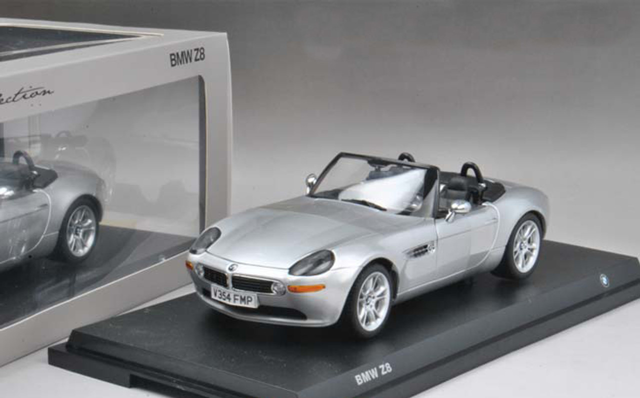 1/18 Dealer Edition BMW Z8 (Silver) Diecast Car Model