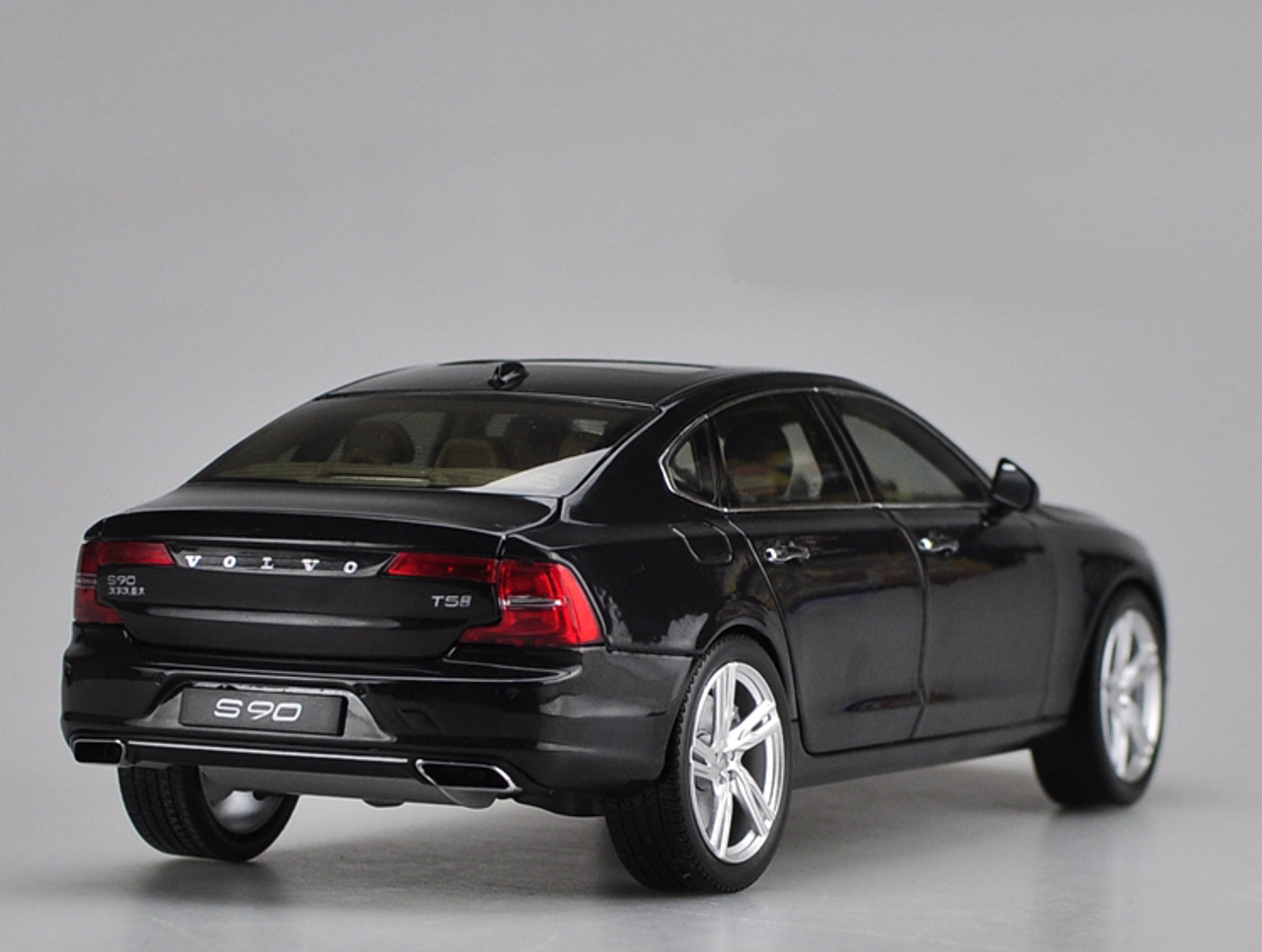 1/18 Dealer Edition Volvo S90 (Black) Diecast Car Model