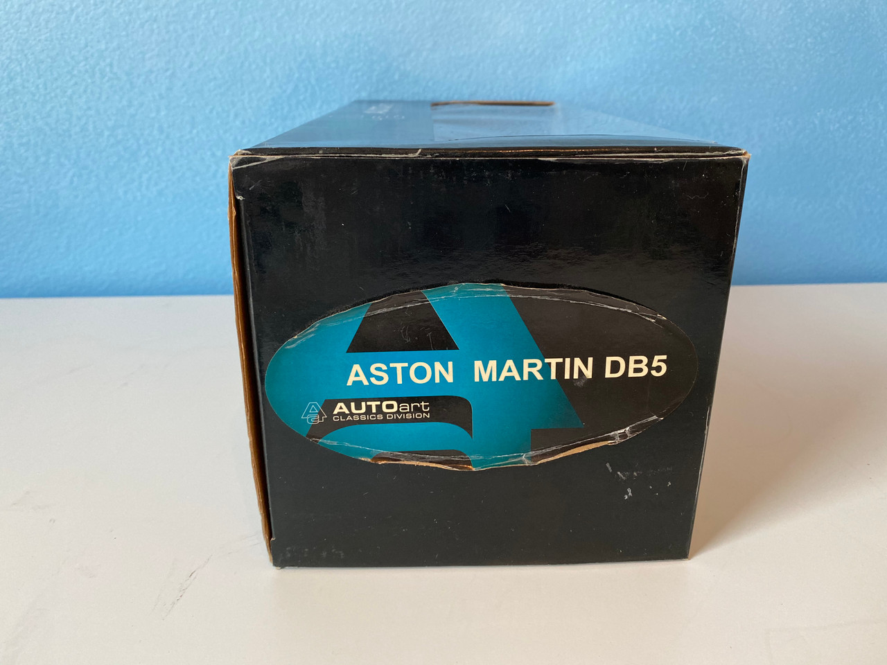 Defect 1/18 AUTOart Aston Martin DB5 RHD (Green) Diecast Car Model 70024