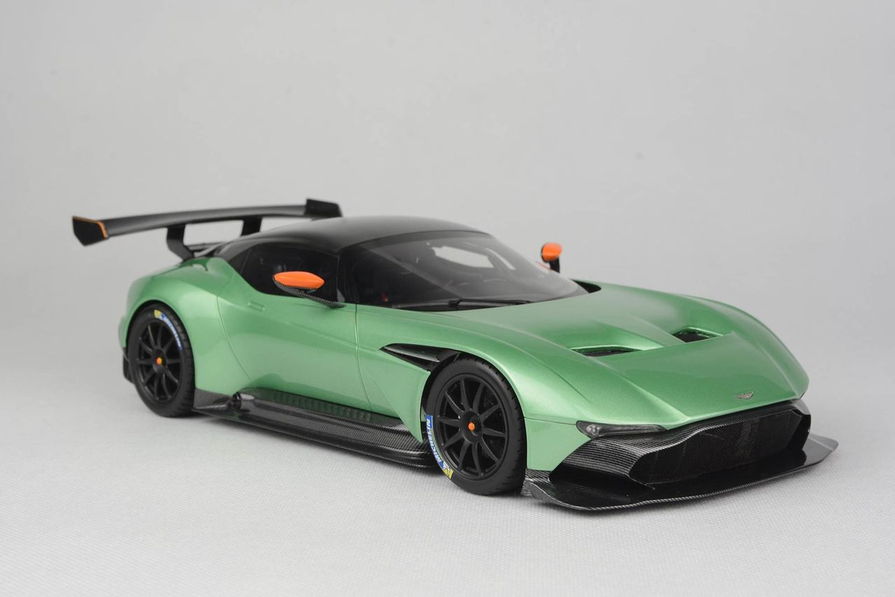 1/18 Frontiart Aston Martin Vulcan (Green) Resin Model Limited 999