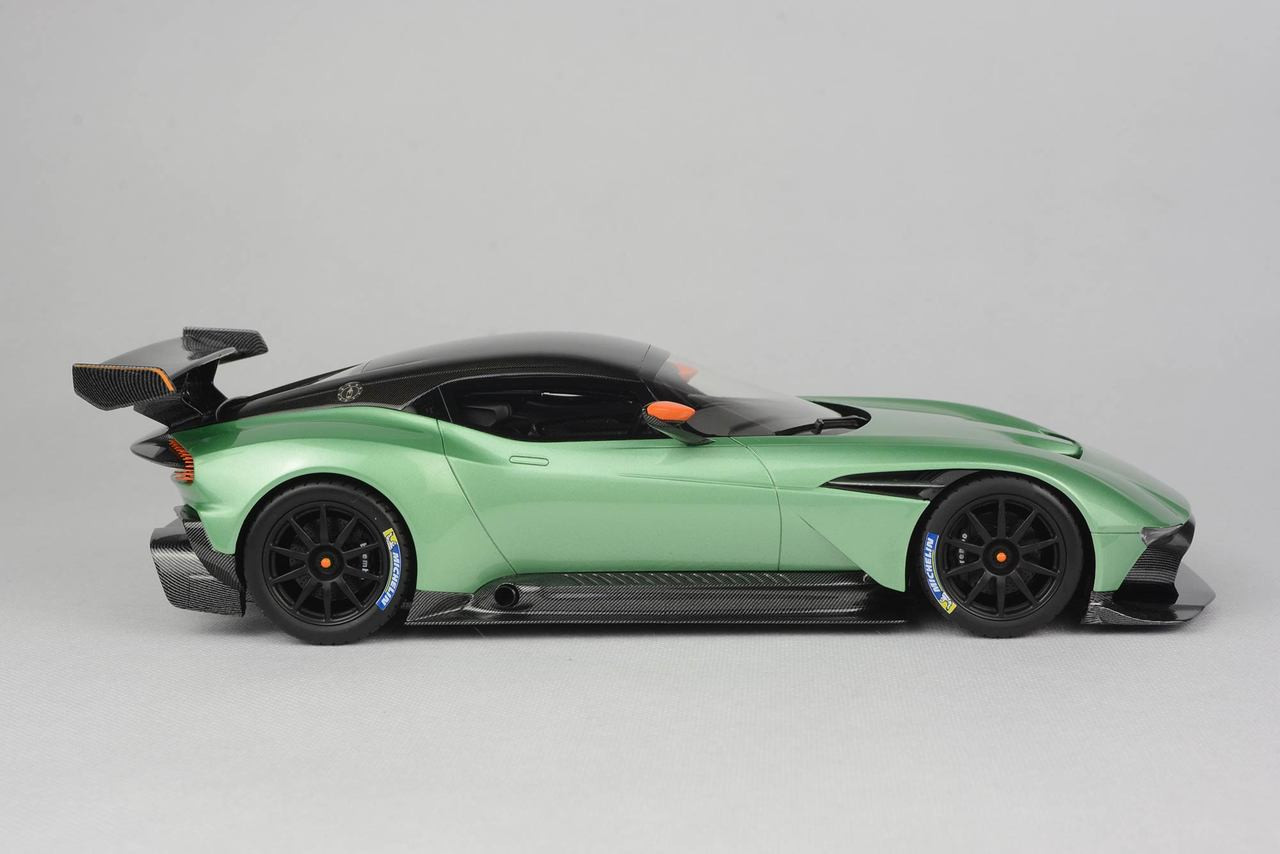 1/18 Frontiart Aston Martin Vulcan (Green) Resin Model Limited 999