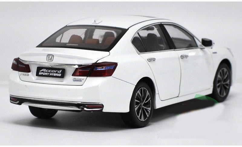 1/18 Dealer Edition Honda Accord Hybrid (White) 9th generation