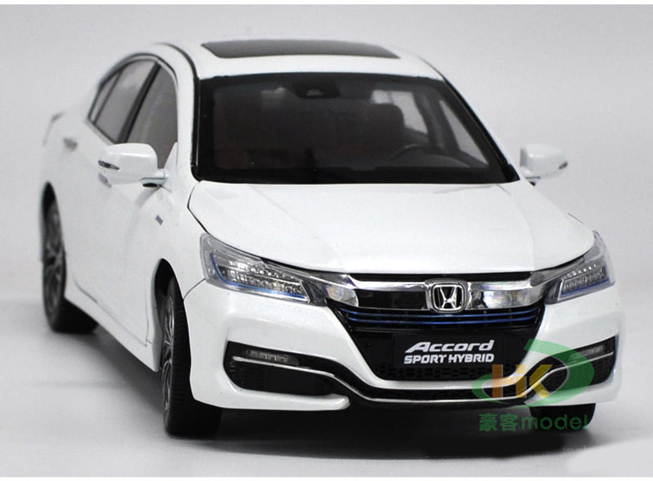 1/18 Dealer Edition Honda Accord Hybrid (White) 9th generation