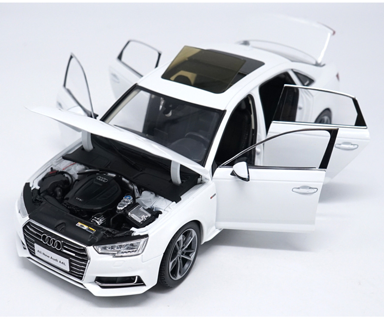 1/18 Dealer Edition Audi A4 A4L (White) B9 (Typ 8W; 2016–present) Diecast Car Model