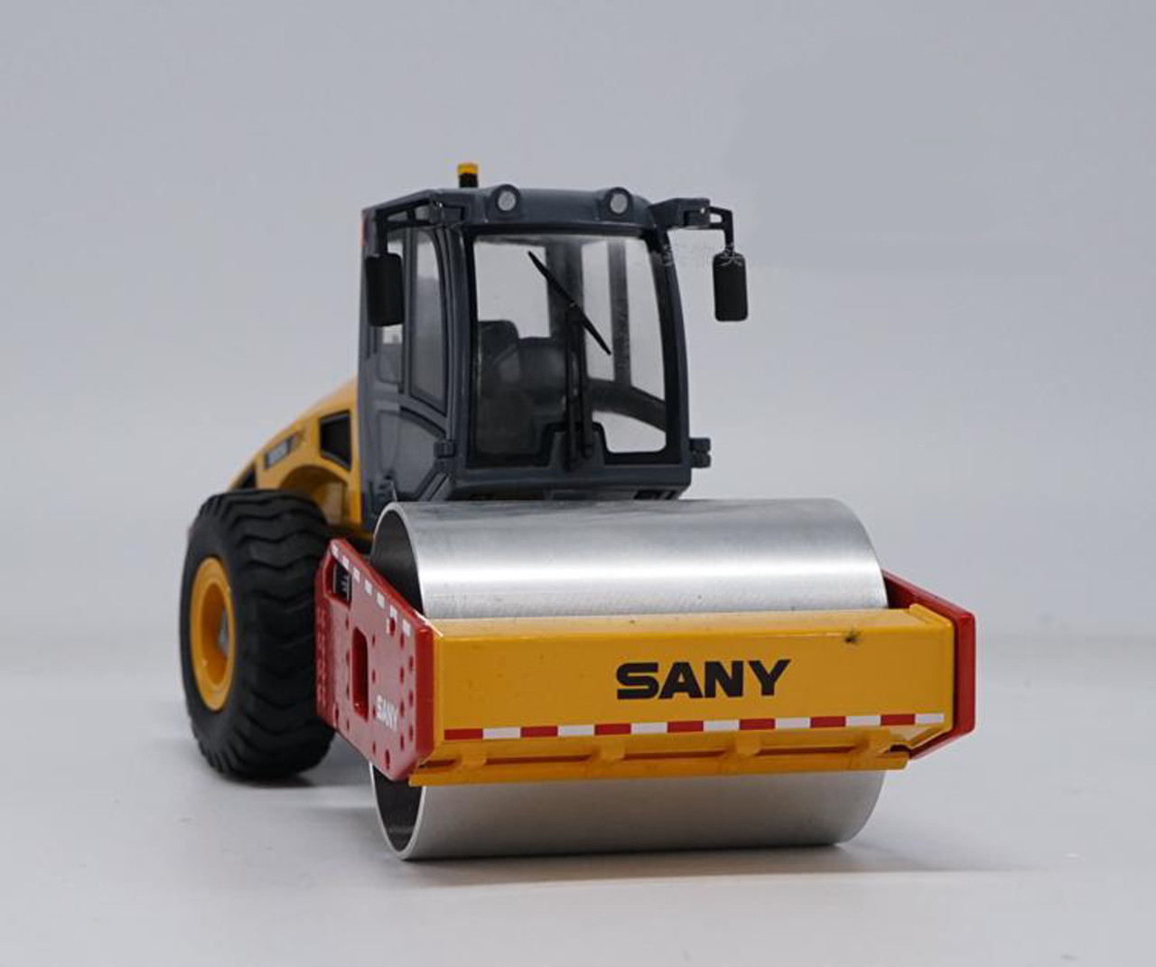 1/35 SANY Single Drum Rollers SSR260