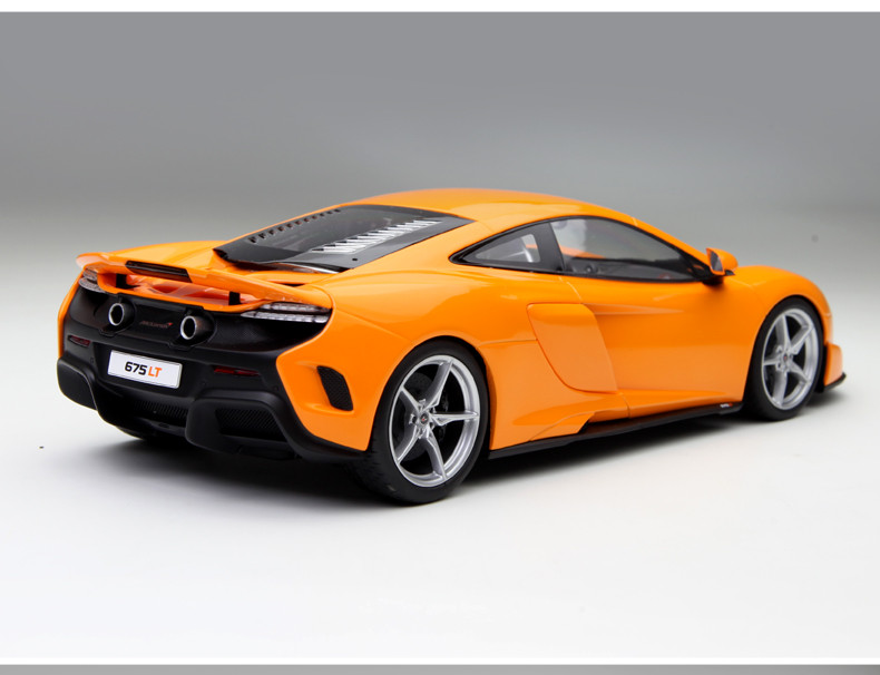 1/18 Kyosho Mclaren 675LT (Orange) Enclosed Diecast Car Model