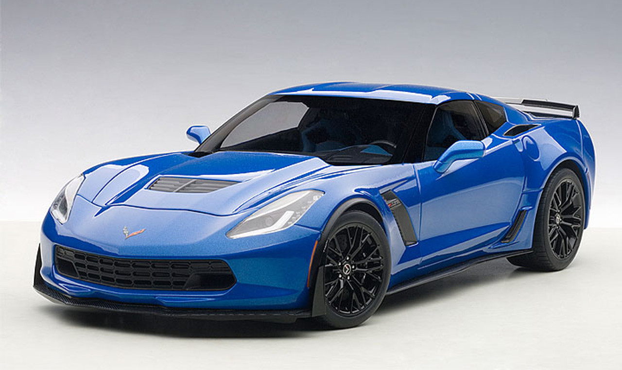 ミニカー AUTOart Chevrolet Corvette Z06 C7-R 1:18 Amazon.com: Autoart 2016 Chevrolet Corvette C7 Z06 C7R