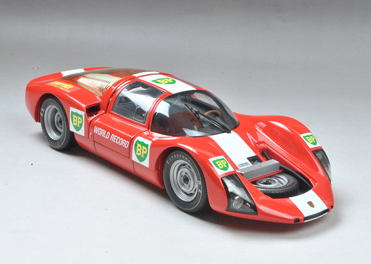 1/18 Minichamps 1967 Porsche 906E - Porsche of Stuttgart Mitter