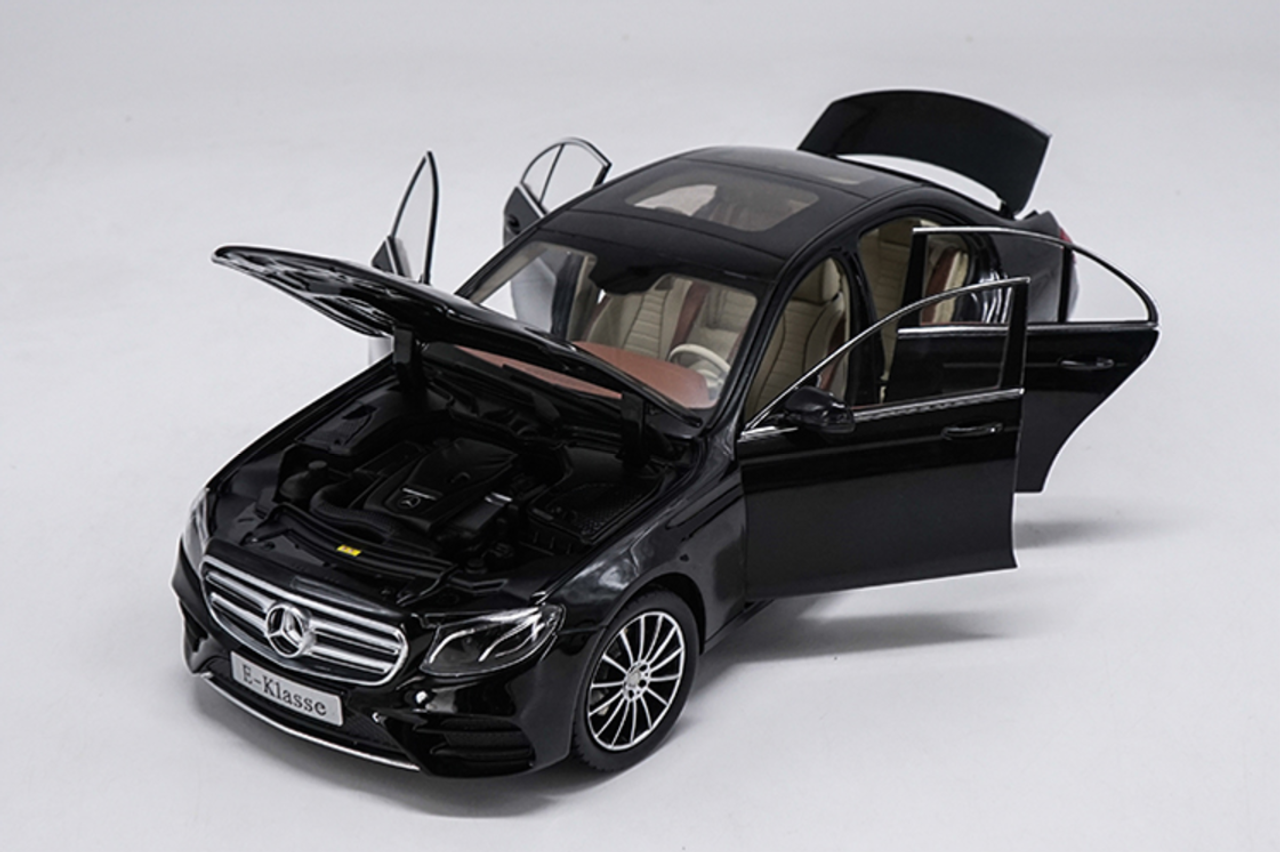 2024人気Maisto 限定版 1/18 Mercedes Benz E350 W212 black マイスト メルセデスベンツ Eクラス ブラック セダン ミニカー モデルカー マイスト