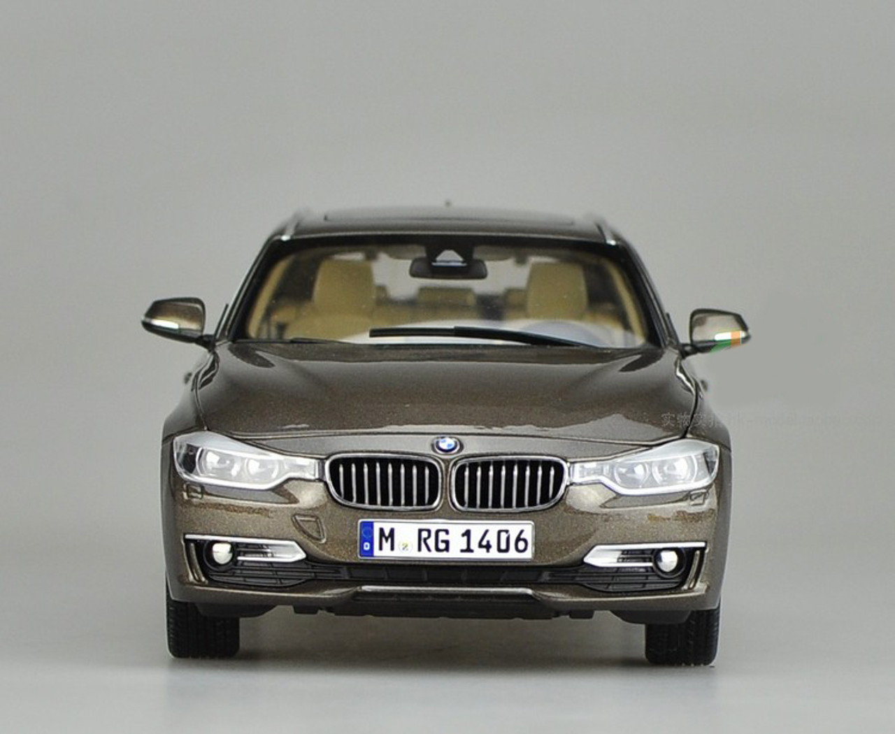 Voiture miniature BMW série 1 2010 sparkling bronze Paragon 1/18 – Motors  Miniatures