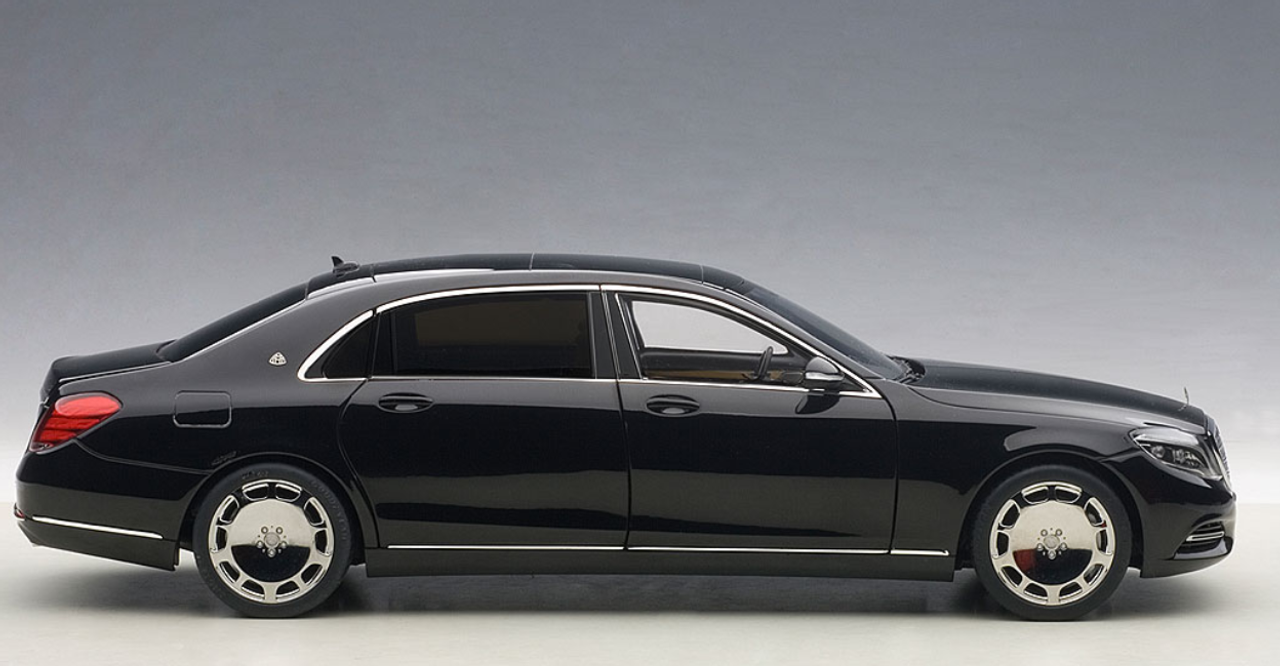 1/18 AUTOart Mercedes-Benz Maybach S-Class S600 (Black) Car Model