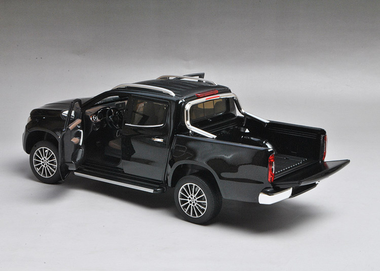 1/18 Dealer Edition Mercedes-Benz X-Klasse X-Class Truck (Black)