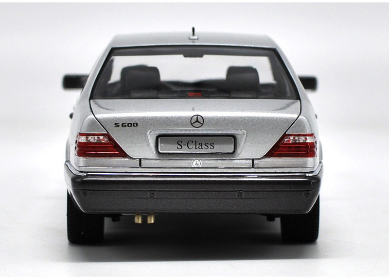 1/18 Dealer Edition 1990 Mercedes-Benz S600 V12 W140 Diecast Car