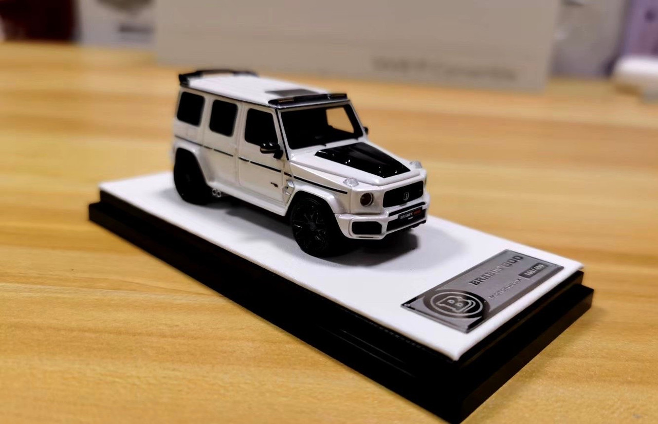 BRABUS 800 ミニカー ホワイト 1⁄64 Motorhelix Mercedes-Benz