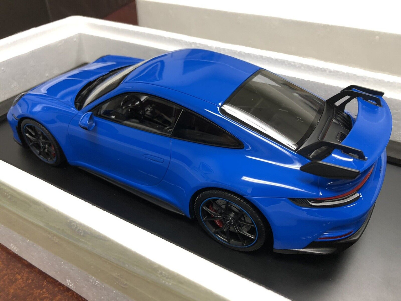 1/18 Dealer Edition Porsche 911 992 GT3 (Shark Blue) Car Model -  LIVECARMODEL.com