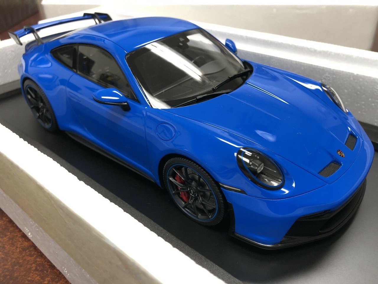 1/18 Dealer Edition Porsche 911 992 GT3 (Shark Blue) Car Model