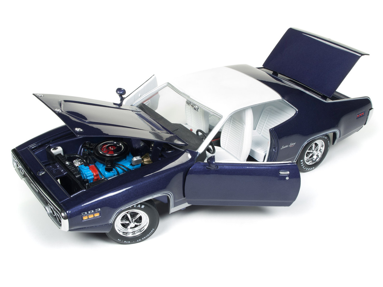 1/18 Auto World 1971 Plymouth Satellite Sebring Plus MCACN Purple
