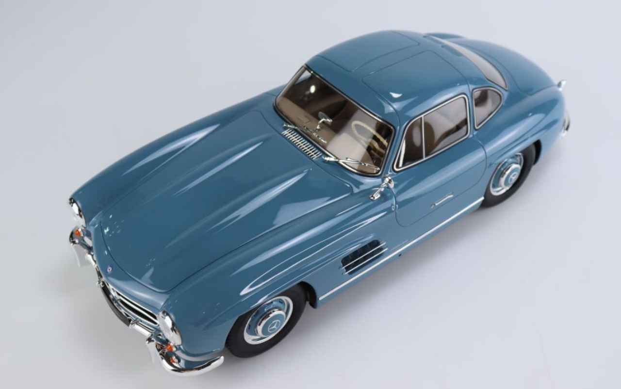 1/12 GT Spirit 1954 Mercedes-Benz Mercedes 300SL Light Blue Resin Car Model