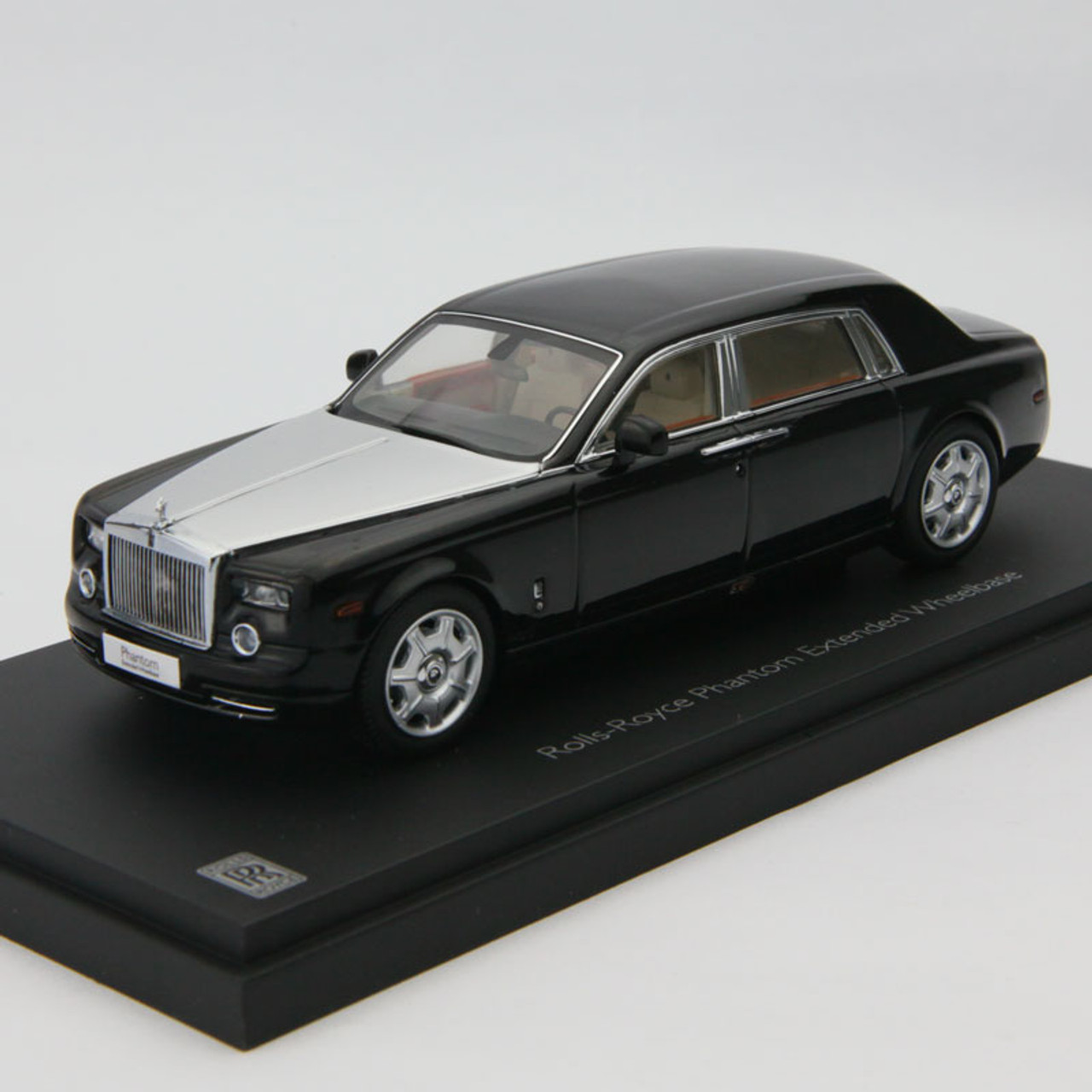 1/43 Kyosho Rolls-Royce Phantom Extended Wheelbase (Black)