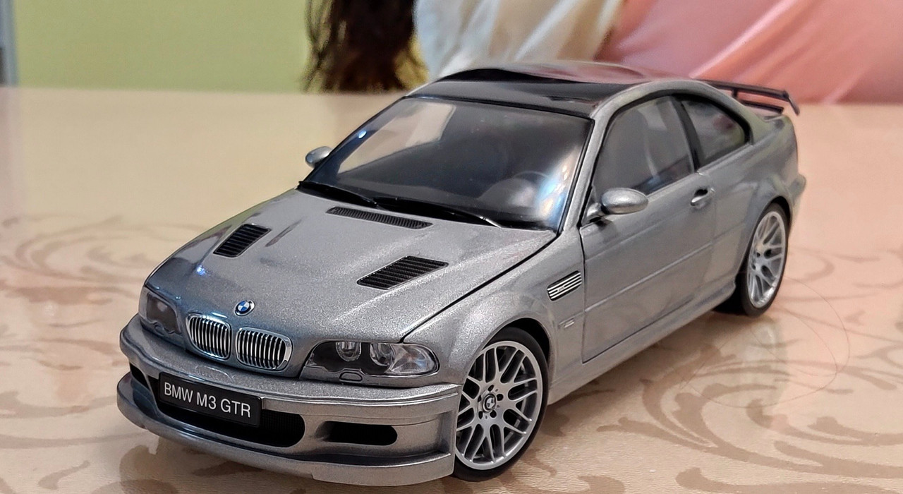 流行店京商 BMW M3 GTR 1/18 乗用車