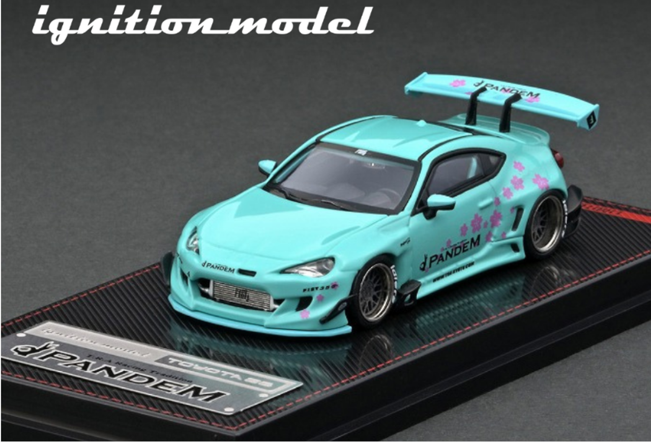 新品高評価1/64 ignition model トヨタ 86 PANDEM シルバー ミニカー