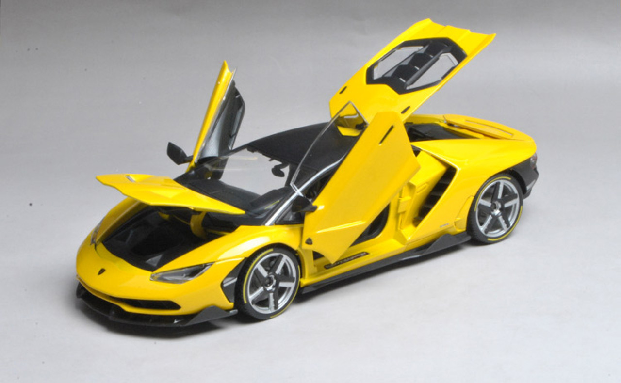Maisto 1:18 Lamborghini Centenario (10-38136-Metallic yellow) diecast car  model