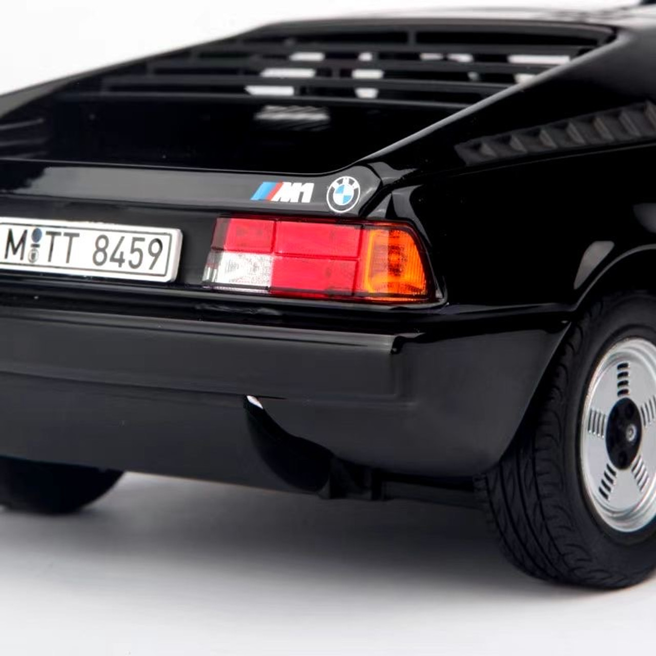 1/18 Norev BMW M1 (Black) Diecast Car Model