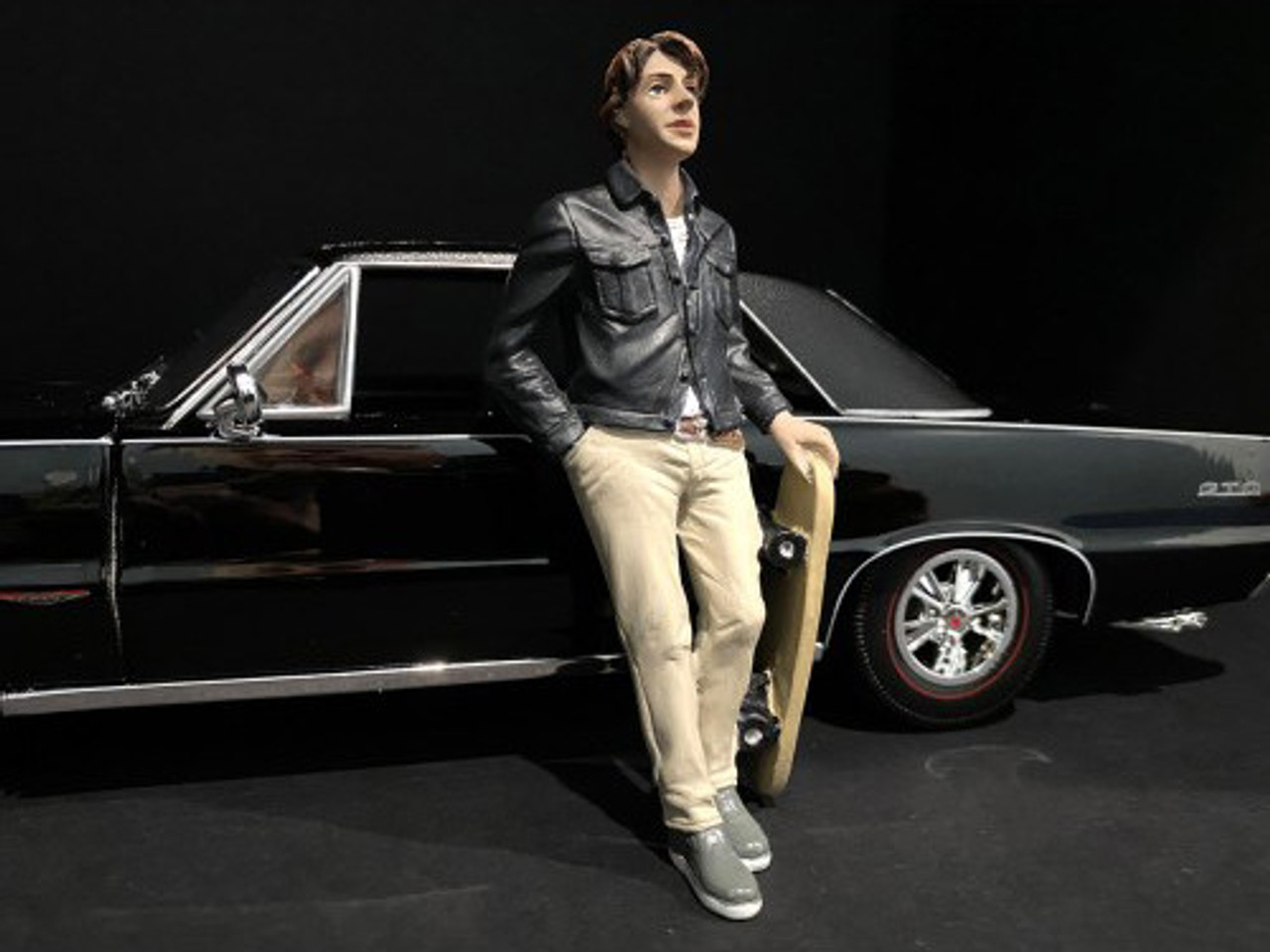 Skateboarders Figurines 4 piece Set for 1/24 Scale Models by American Diorama