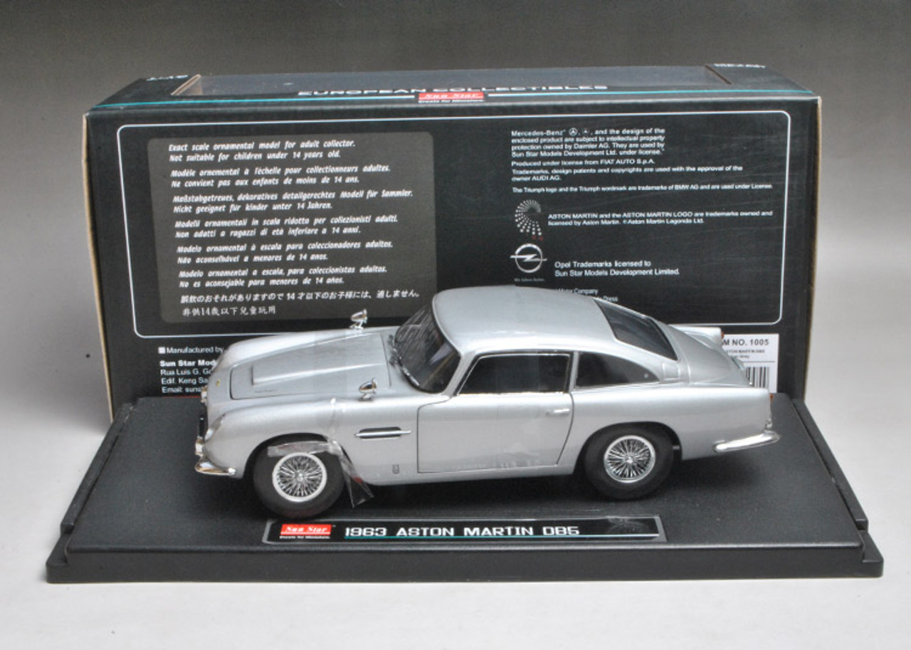 Aston Martin DB5 - 1/18 Goldfinger Model | LIVECARMODEL