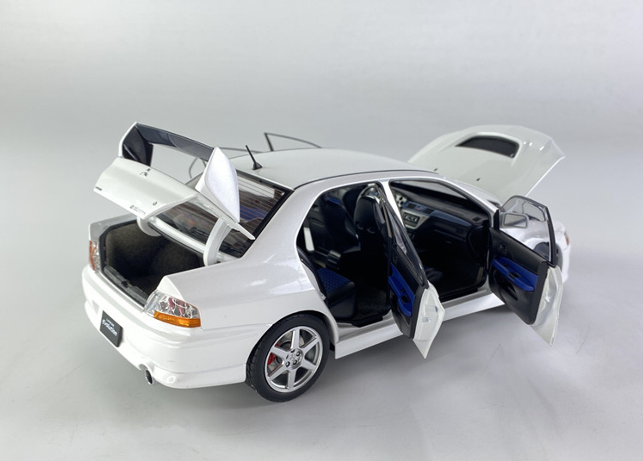 新作超激安◎絶版品 1/18三菱 ランサー EVO VII White[18B02-01]★未開封新品！ hpi・racing