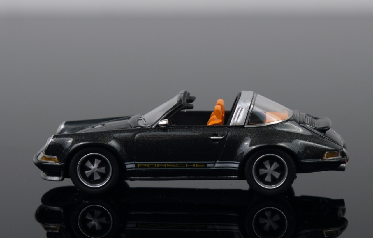 1/64 Porsche 911 964 Targa Restomod (Crystal Grey Metallic ) WCC19003 (TETSUMA )
