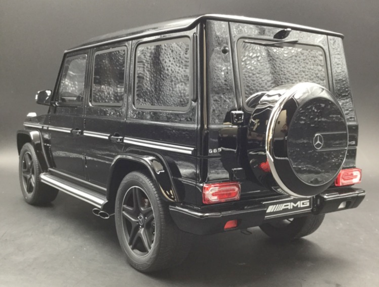 1/12 Mercedes メルセデス ベンツ G65 AMG V12 ブラック 素晴らしい