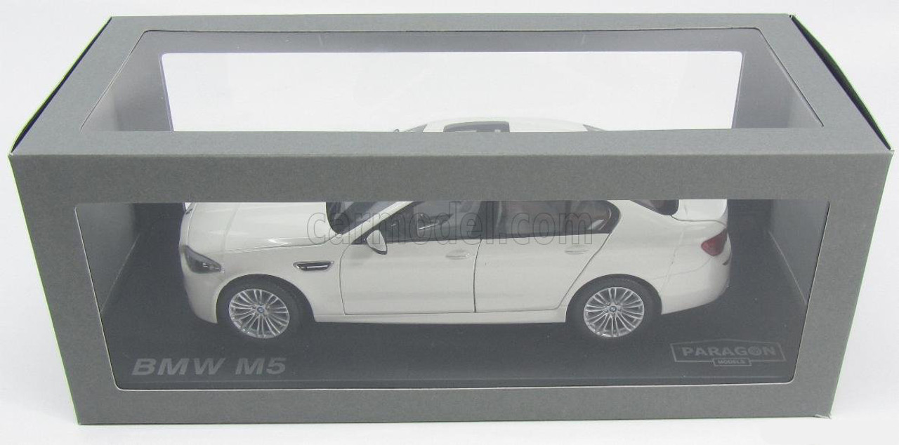 1/18 BMW M5 F10 (2011-2016) (White) Diecast Car Model 