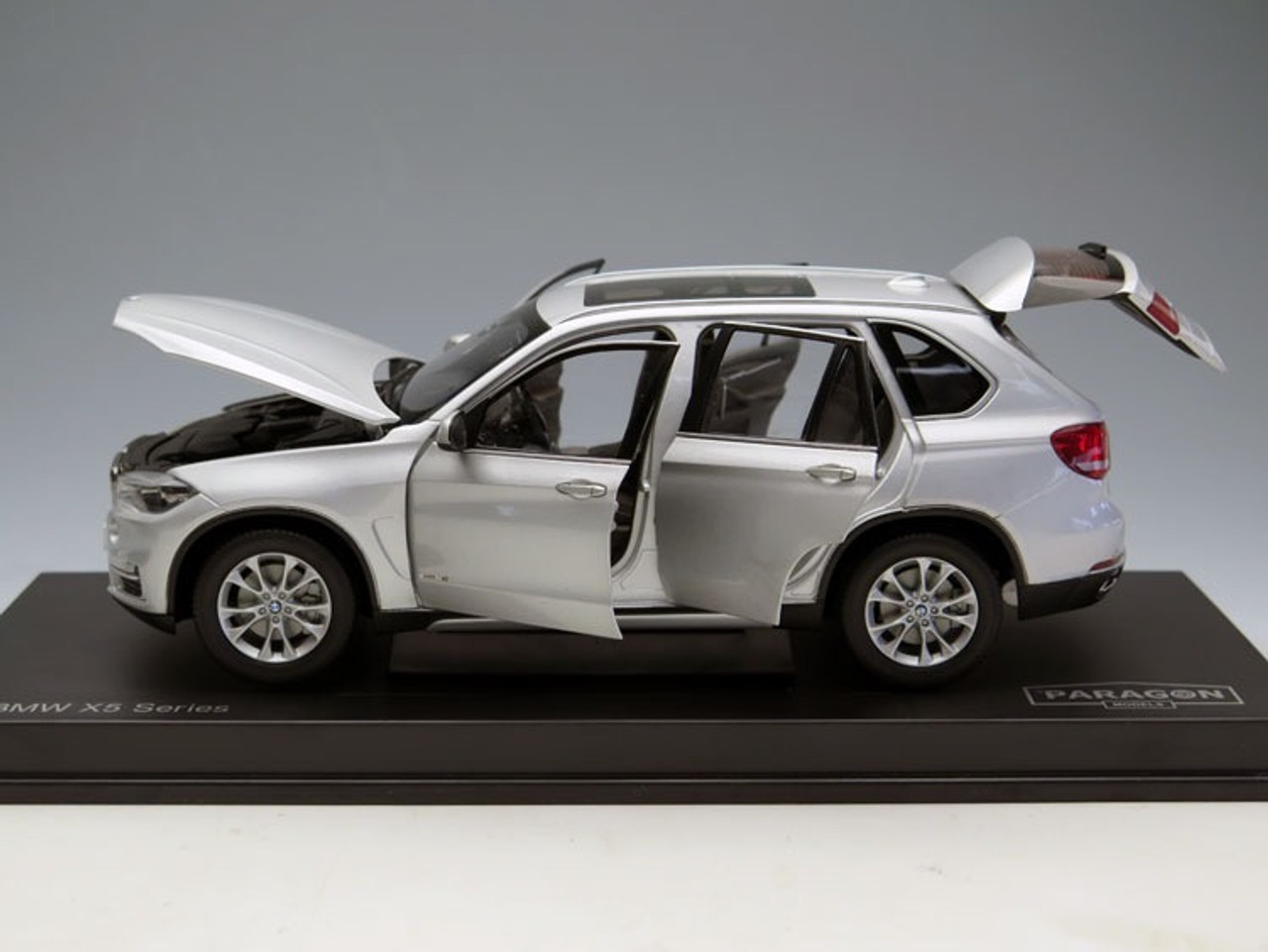 1/18 BMW X5 F15 Generation (2013-2018) (Silver) Diecast Car Model